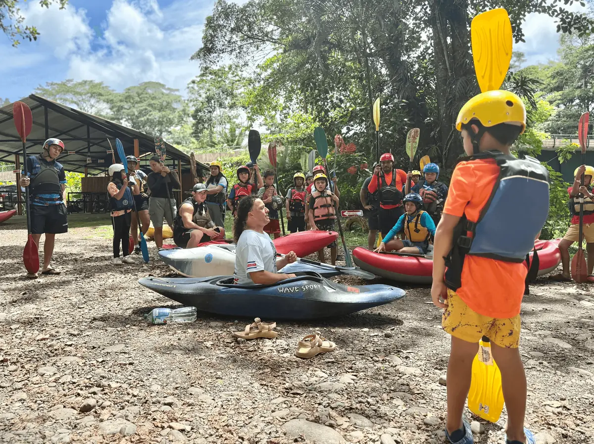 Empowering Sarapiquí Youth Through Kayaking
